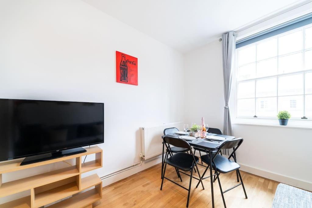 Beautiful One Bedroom Flat In Tavistock Place 런던 외부 사진