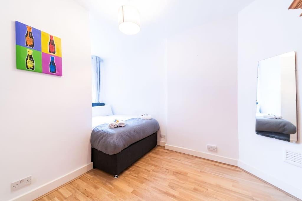 Beautiful One Bedroom Flat In Tavistock Place 런던 외부 사진